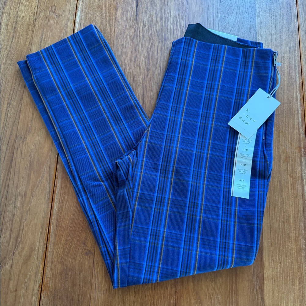 BIN#2 • A NEW DAY • Women’s 4 Skinny Ankle High Rise Fitted Hip & Thigh